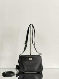 Picture of Balenciaga Handbags _SKUfw230748051fw